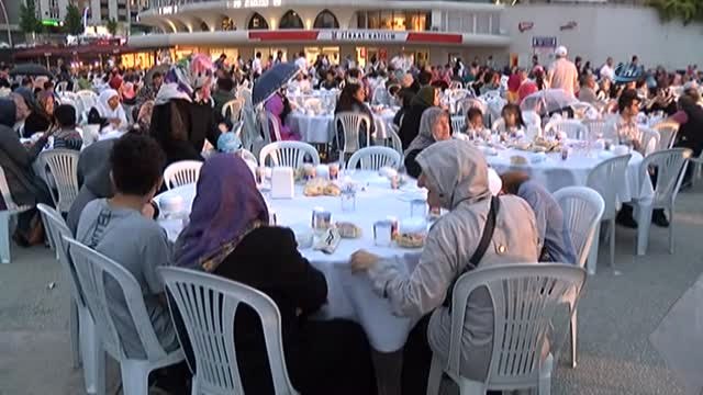 Şehit Aileleri, Gaziler, Engelli ve Yaşlılar İftarda Bir Araya Geldi