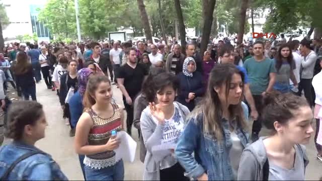 Bursa Lys'ye Girebilmek Için Kırık Ayağındaki Alçıyı Söktü, Kimliği Olmadığı Için Sınava Giremedi