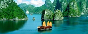 Visiting to Halong Bay of Vietnam - World natural heritage