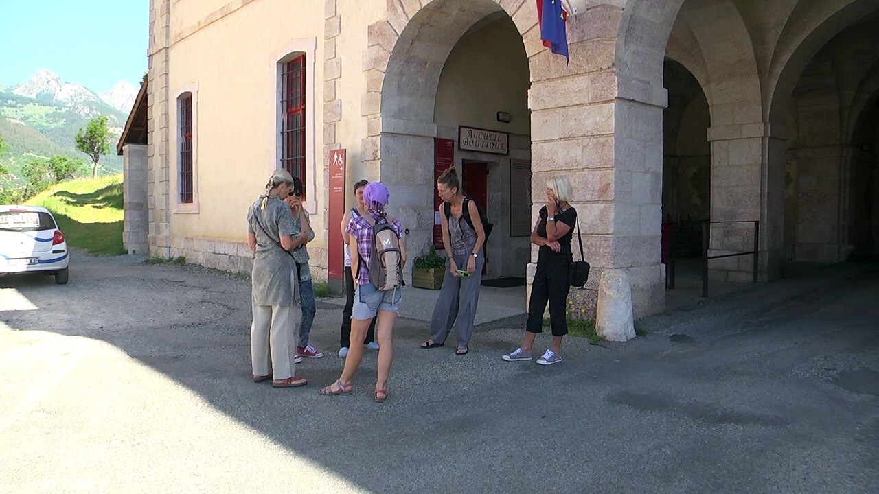 Hautes-Alpes : Visiter la place forte de Montdauphin avec... ses sens