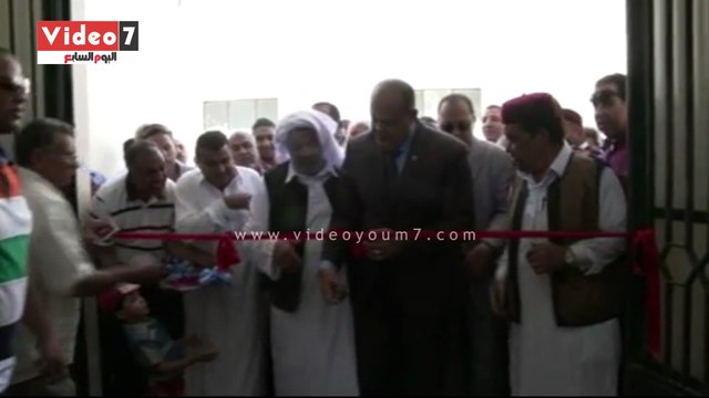 بتكلفة ٣٨ مليون جنيه محافظ مطروح ورئيس كهرباء البحيرة يفتتحان لوحة توزيع كهرباء