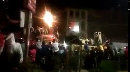 ct2017finalThousands of peopl on streets in occupied Kashmir To celebrate victory Of Pakistan in ct2017final from india