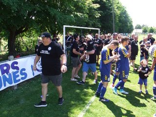 La sortie triomphale de notre coach olivier et l'hymne de sébastien