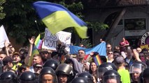 Thousands attend Kiev gay pride march opposed by nationalists