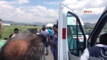 Burdur - Otomobil Tarlaya Uçtu 1 Ölü, 5 Yaralı