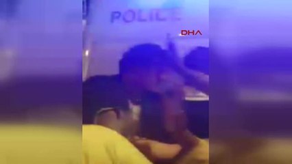 Londra'da kamyonet Yayların Arasına Daldı, Çok Sayıda Kişi Yaralı