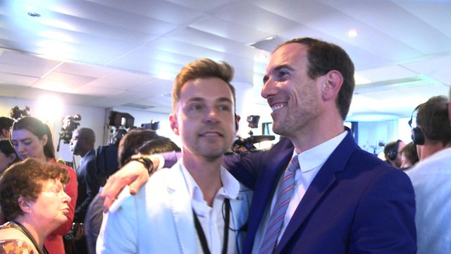 Législatives: la joie des militants au QG de REM à Paris