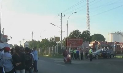 Sopir dan Kernet Mobil Tangki Pertamina Demo di Tegal