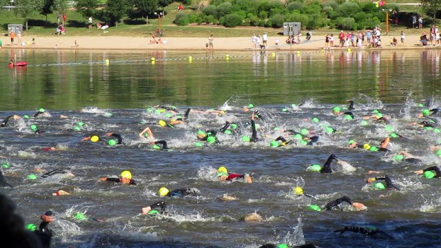 Départ natation triathlon Cublize 18-6-2017