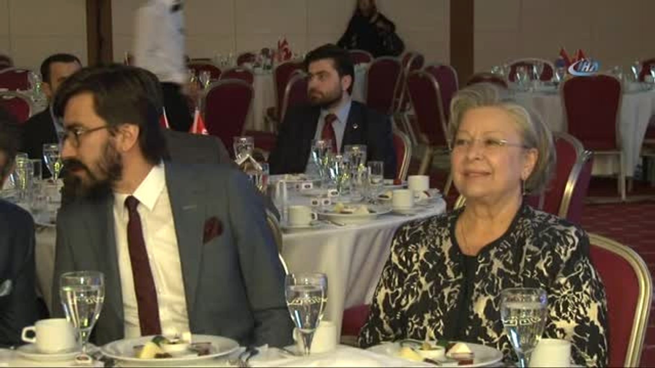 İstanbul Aydın Üniversitesi "Yılın Üniversitesi" Seçildi