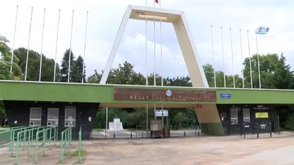 Bursa Atatürk Stadyumu'nda Kapalı Tribün de Yıkılıyor