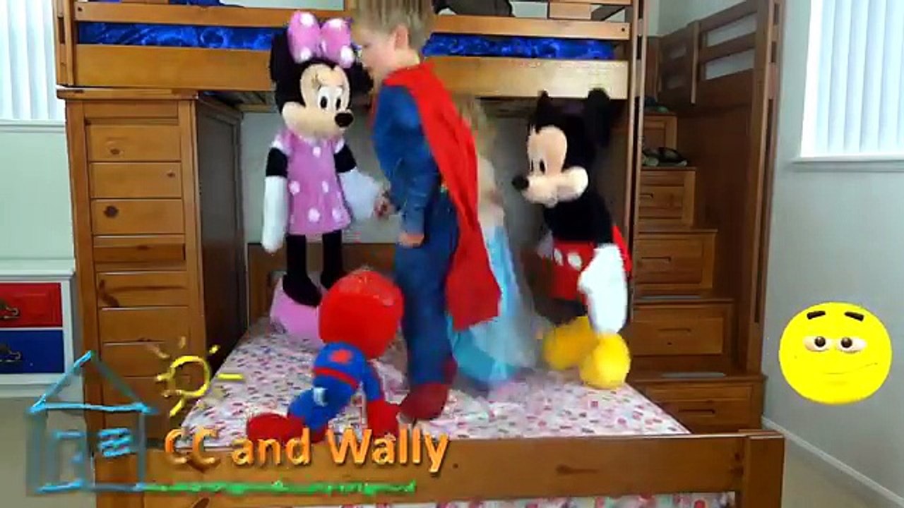 Et autobus souris sur école le le le le la roues |