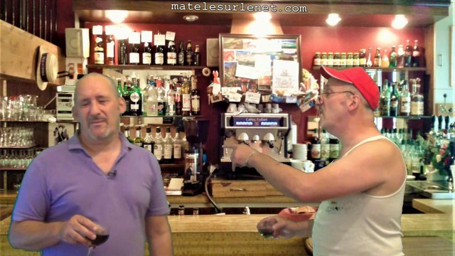 Brèves de comptoir - Politique et rubrique peoples.