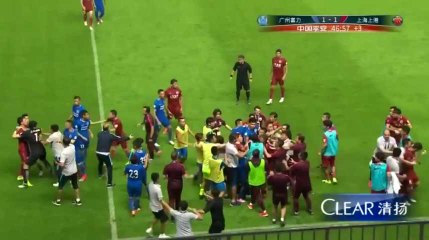 Oscar déclenche une bagarre générale en Chine !