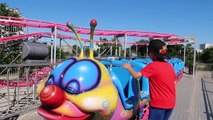 THE FLOOR IS LAVA CHALLENGE - LE SOL C'EST DE LA LAVE !  - À LUNA PARK FÊTE FORAINE !