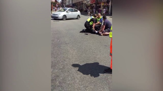 Man 'attacks police with metal gate' near Paddington station