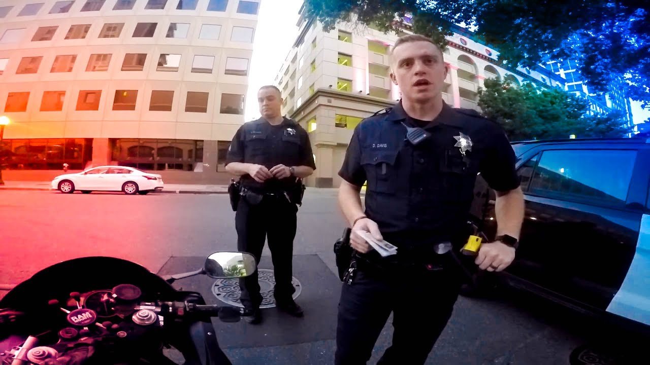 POLICE vs. BIKERS - COOL & ANGRY COPS - RECKLESS DRIVING