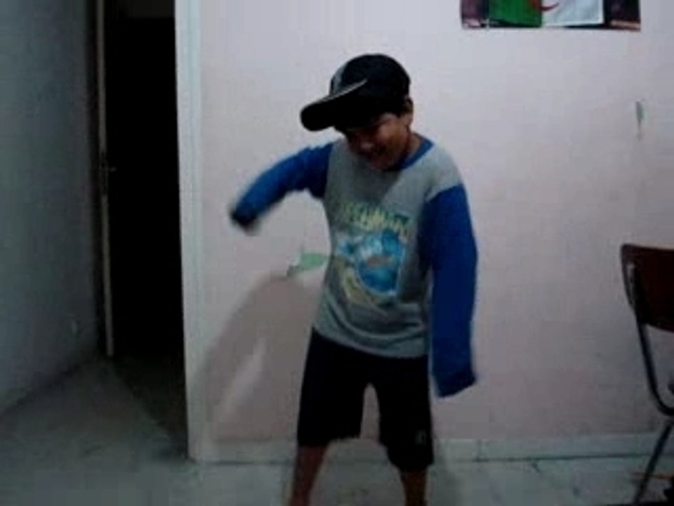 Boubou Lareléve du hiphop Francai Just 7ans