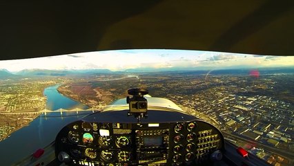 Fingiu perder o controlo do avieo para surpreender a namorada