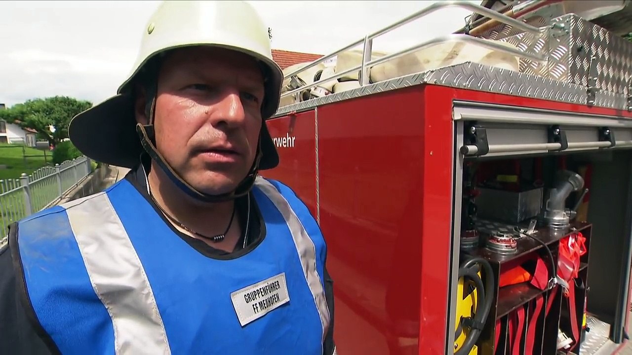 Feuerwehr mit Traktor: Im Notfall mit dem Löschanhänger | Unser Land | BR