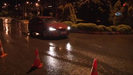 Zonguldak Sular Altında Kaldı. Bir Çok İşyerini Su Bastı, Ekipler Alarma Geçti