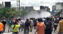 Police Fire Tear Gas at Caracas Protesters on 80th Day of Anti-Government Rallies