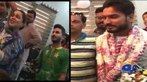 Rumman Raees warmly welcomed, mother thanks Almighty with teary eyes