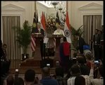 Narendra Modi in new Look with PM of Malesia in a Joint press conferen