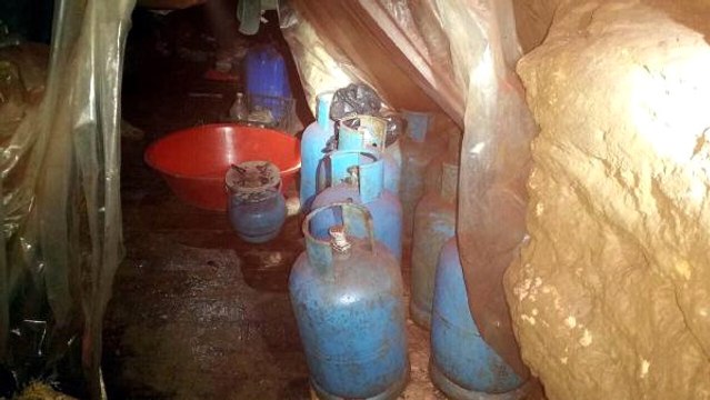 Terör örgütü PKK'ya ait 3 katlı sığınak bulundu