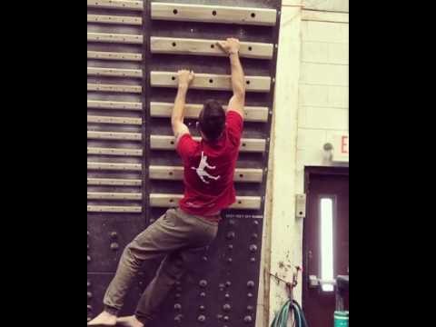 Man Shows Off Workout Routine After Breaking Wrist