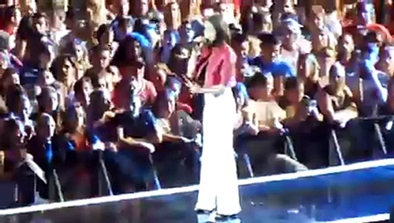 Marina Kaye - On my own -- La chanson de lannée (2017)