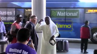478.Tyrese Wears Traditioanl Arab Clothing At LAX On His Way To Middle East