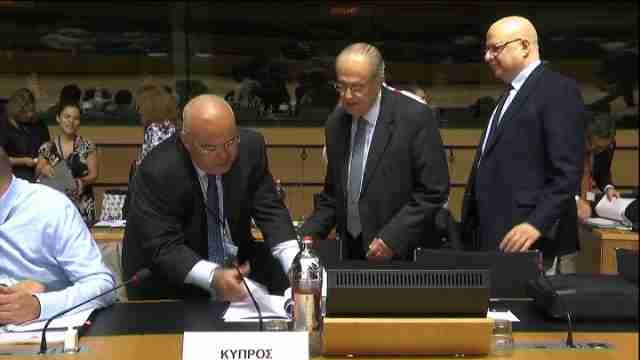 UE acerca posturas para reubicar las 2 agencias que deberán salir de Londres