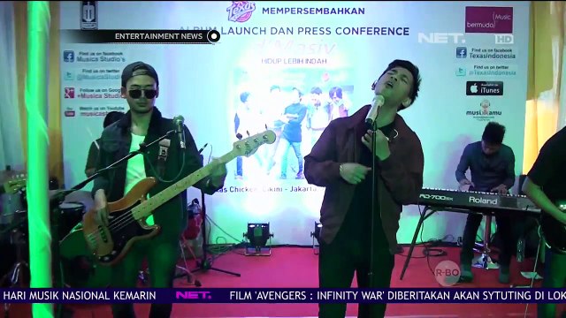 Bersyukur masih Eksis di Dunia Hiburan, Personil Band The Massiv Umroh Bareng