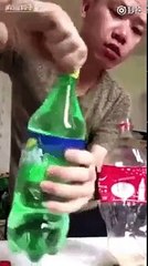 Litre litre kolayı tek dikişte içti