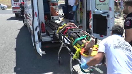 Polisten Kaçarken Kaza Yapan Otomobilin Bagajından Silahla Vurulmuş 3 Yaralı Çıktı