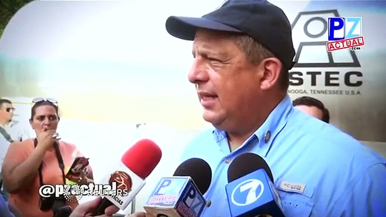 Präsident von Costa Rica verschluckt Insekt