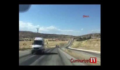 Diyarbakır'da zırhlı polis aracı otomobille çarpıştı: 5 ölü