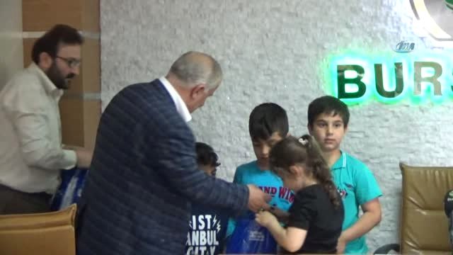 Memur-Sen Yetimleri Sevindirdi