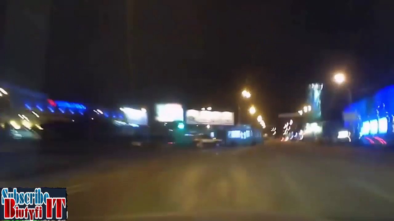 Mad Driving FAILS Compilation pt.14 ★ MARCH 2017 ★ ICE - SNOW Car Crashes ★ Biutyfi