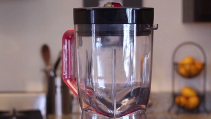 Say Goodbye to Squeaky Blenders with This Easy Cleaning Tip 🧼