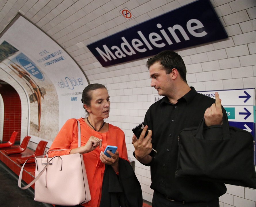 Caroline Fiat, premiers pas d'une aide-soignante à l'Assemblée