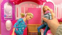 Barbie Portatif Oyuncak Evi - Bütün Evi Bebekler ile Birlikte Gösteriyoruz - Türkçe Tanıtımı!
