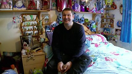 The Hoarder Next Door - S03E03 Margaret and Claire