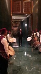 Cumhurbaşkanı Erdoğan'a davullu manili karşılama