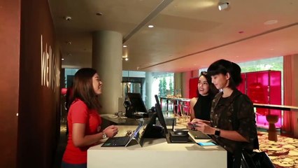 Serunya Aubry Beer dan Andrea Dian ke Singapura dengan Traveloka