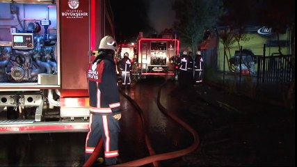 İstanbul’da Deri İmalathanesinde Yangın