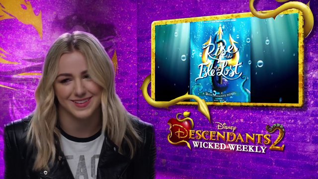 Dove Cameron Lends an Evil Hand | Episode 1 | Descendants 2 Wicked Weekly