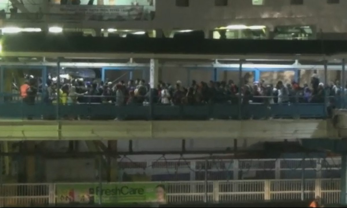 Pemudik Mulai Padati Pelabuhan Merak dan Tanjung Priok