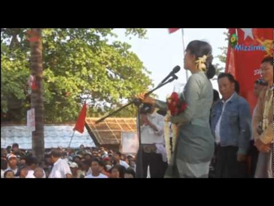 Daw Suu in Dawei 29-1-2012